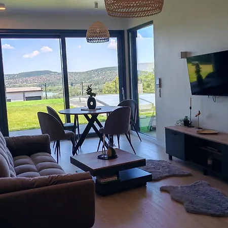Stieber Panoráma Apartman Balatonfůzfő